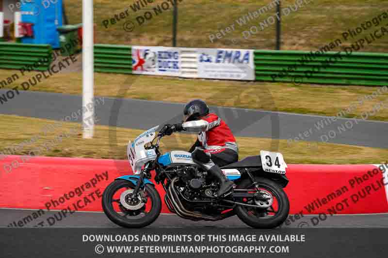 Vintage motorcycle club;eventdigitalimages;mallory park;mallory park trackday photographs;no limits trackdays;peter wileman photography;trackday digital images;trackday photos;vmcc festival 1000 bikes photographs